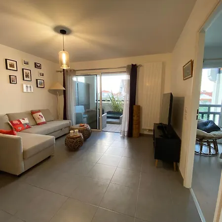 Moderne Proche Centre