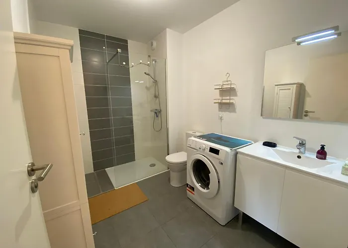 Moderne Proche Centre *